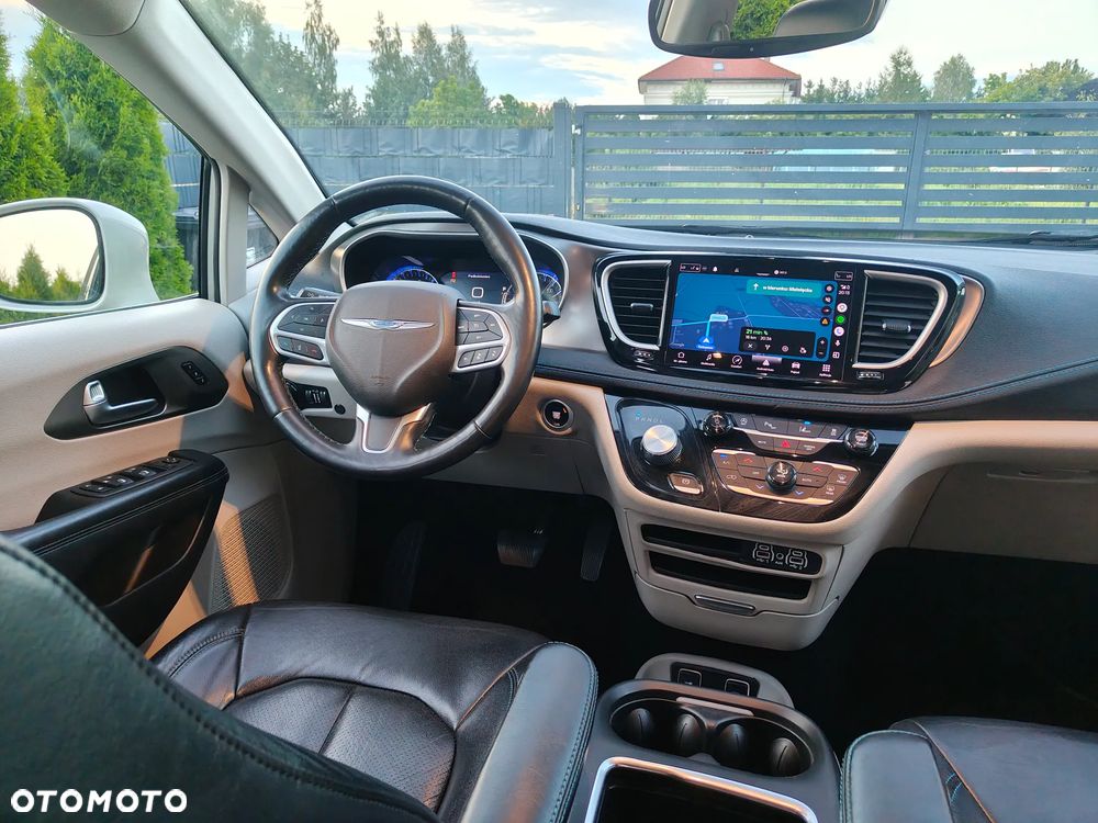 Chrysler Pacifica - 18