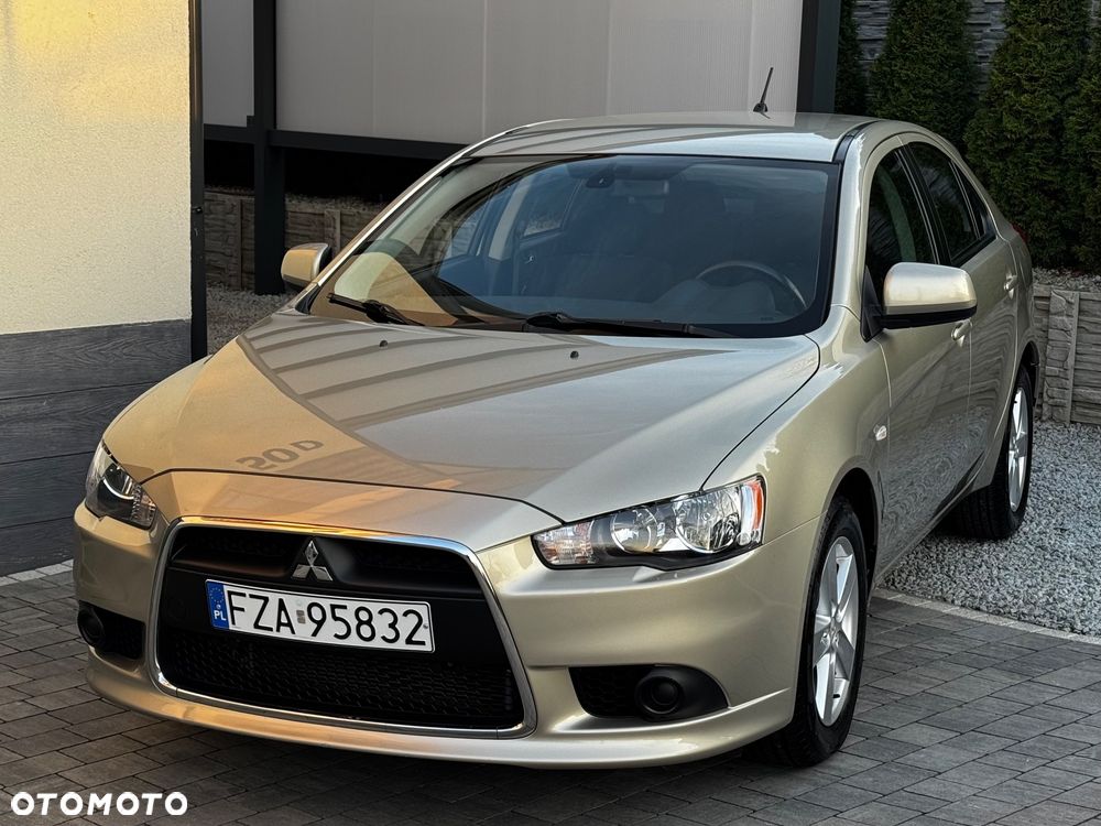 Mitsubishi Lancer - 8