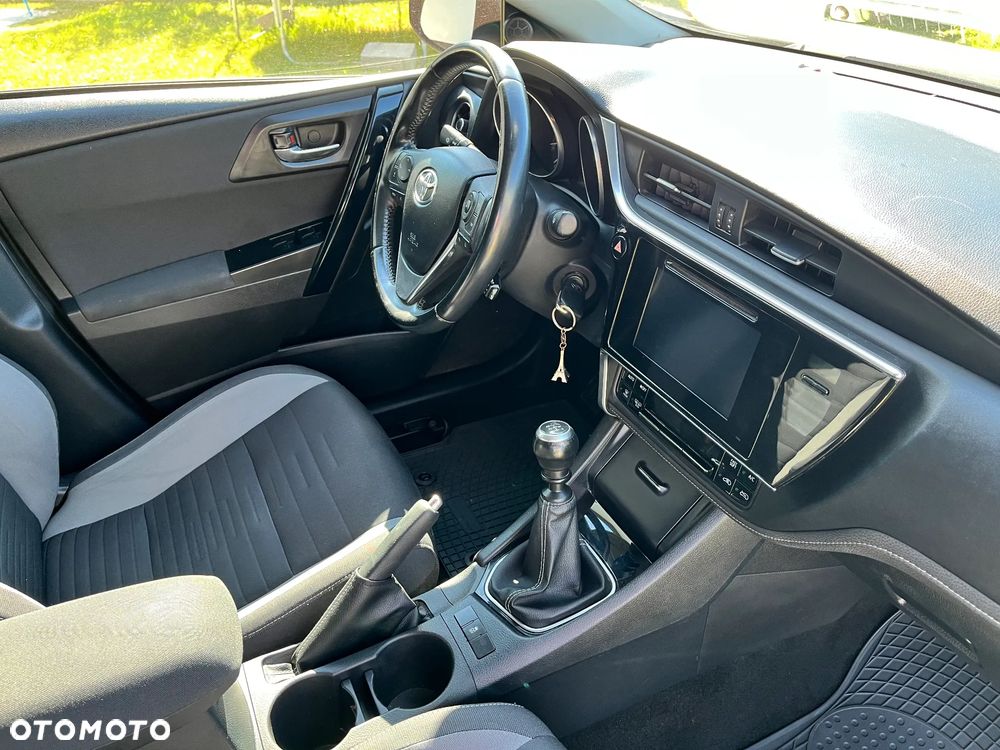 Toyota Auris 1.6 Prestige - 11