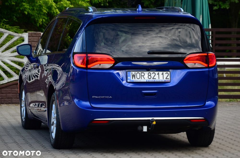 Chrysler Pacifica - 15