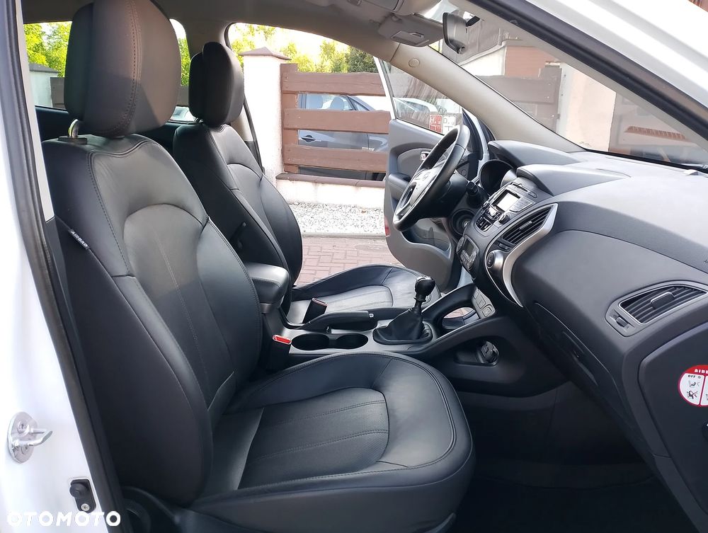 Hyundai ix35 2.0 CRDi Premium 2WD - 17
