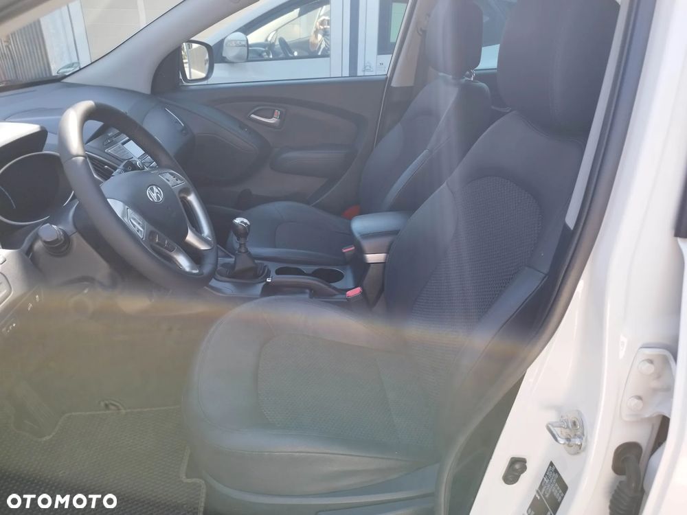 Hyundai ix35 1.6 2WD Fifa World Cup Edition - 19