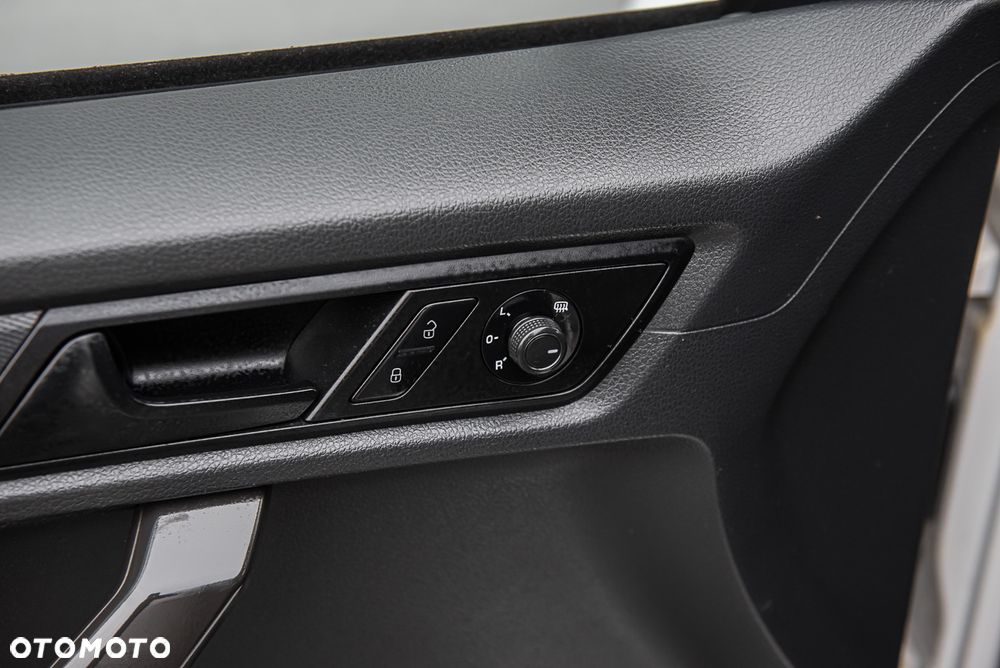 Volkswagen Caddy Maxi - 12