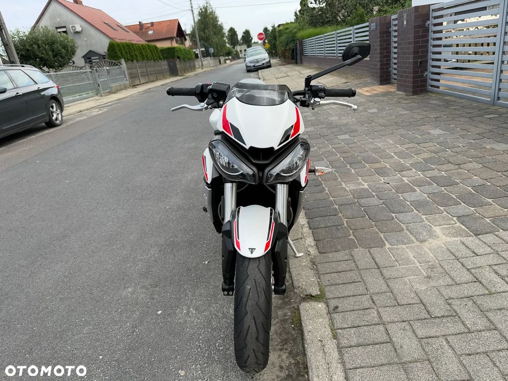 Triumph Street Triple - 2