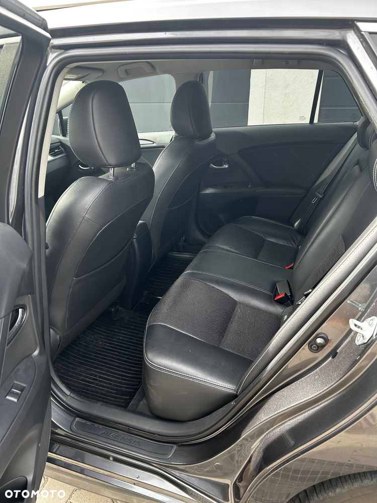 Toyota Avensis 2.0 D-4D Prestige - 8