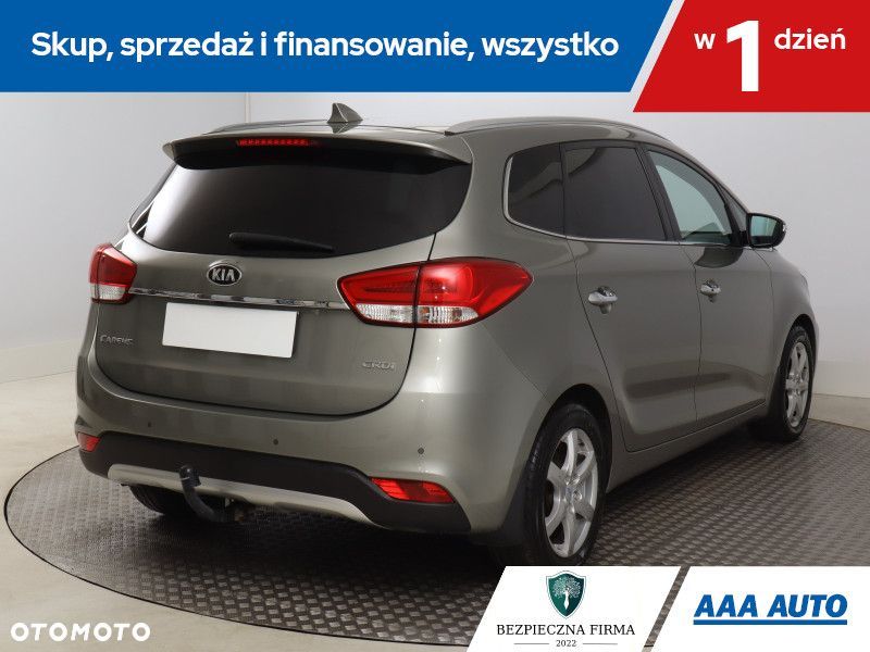 Kia Carens - 7