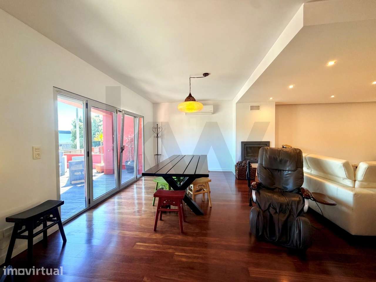 Moradia T3+2 com Piscina para venda - um Oásis de Luxo e Modernidade e - Grande imagem: 4/38