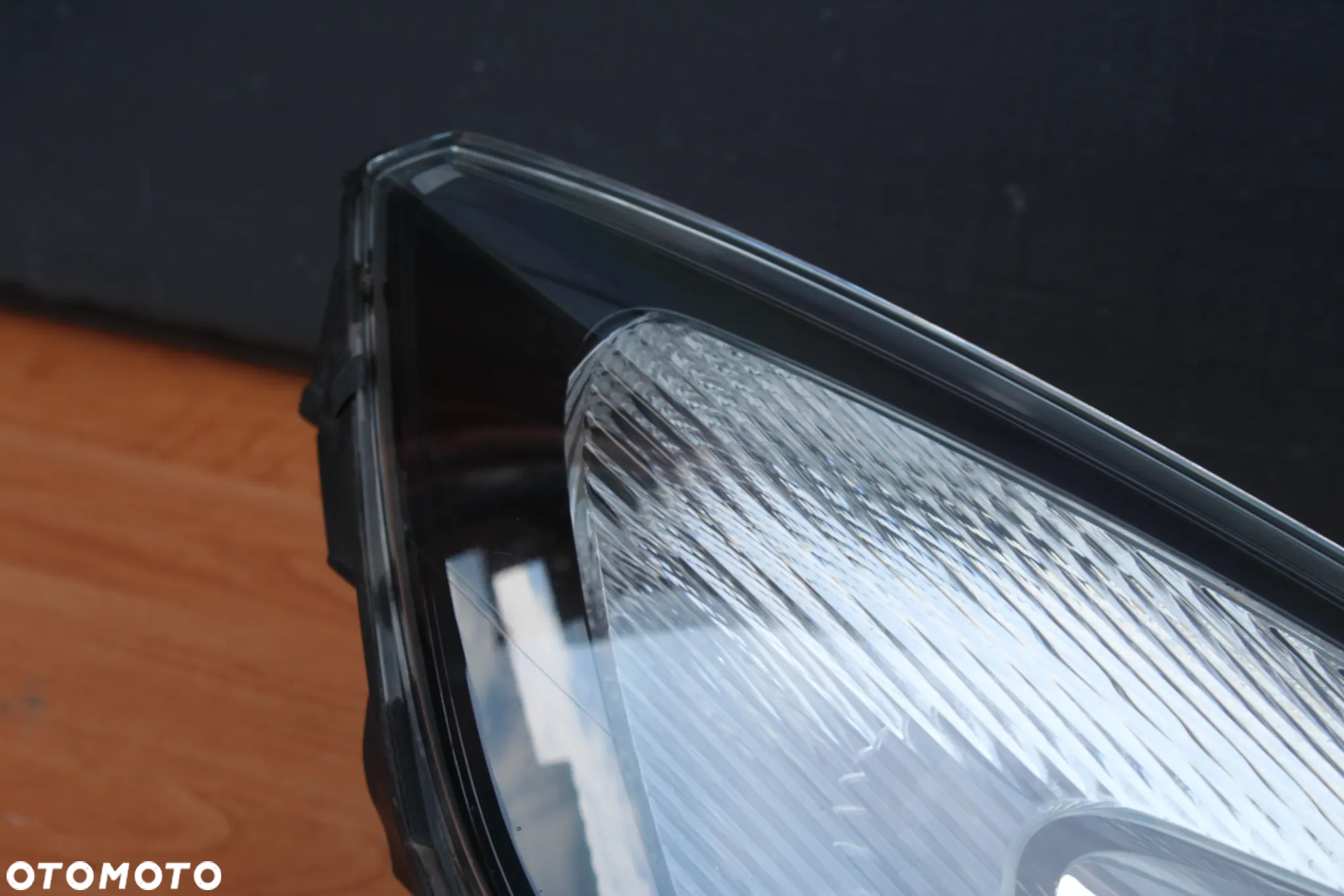 LAMPA PRAWA PRZEDNIA SOCZEWKA OPEL ZAFIRA C EUROPA ORYGINALNA !!!BARDZO ŁADNA!!! DEMONTAŻ 13399859 - 2