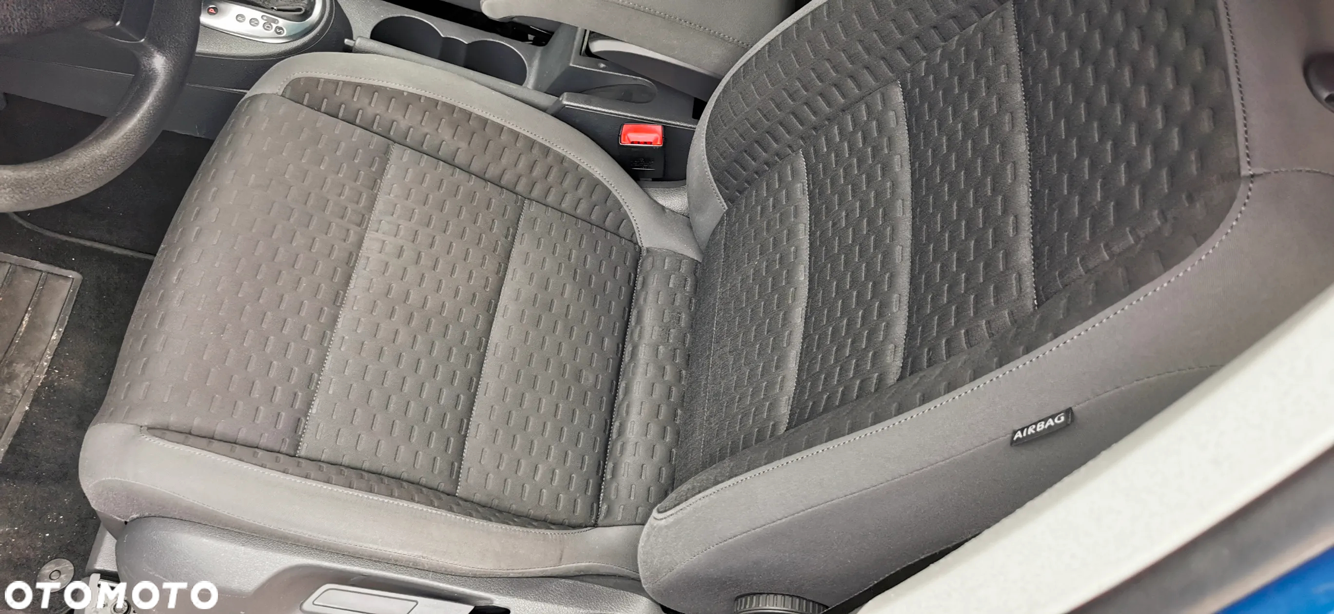 Volkswagen Touran 1.9 TDI DPF Trendline DSG - 15