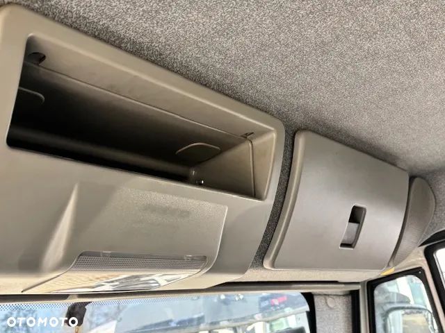 Iveco EUROCARGO 120E25 KONTENER + WINDA - 17