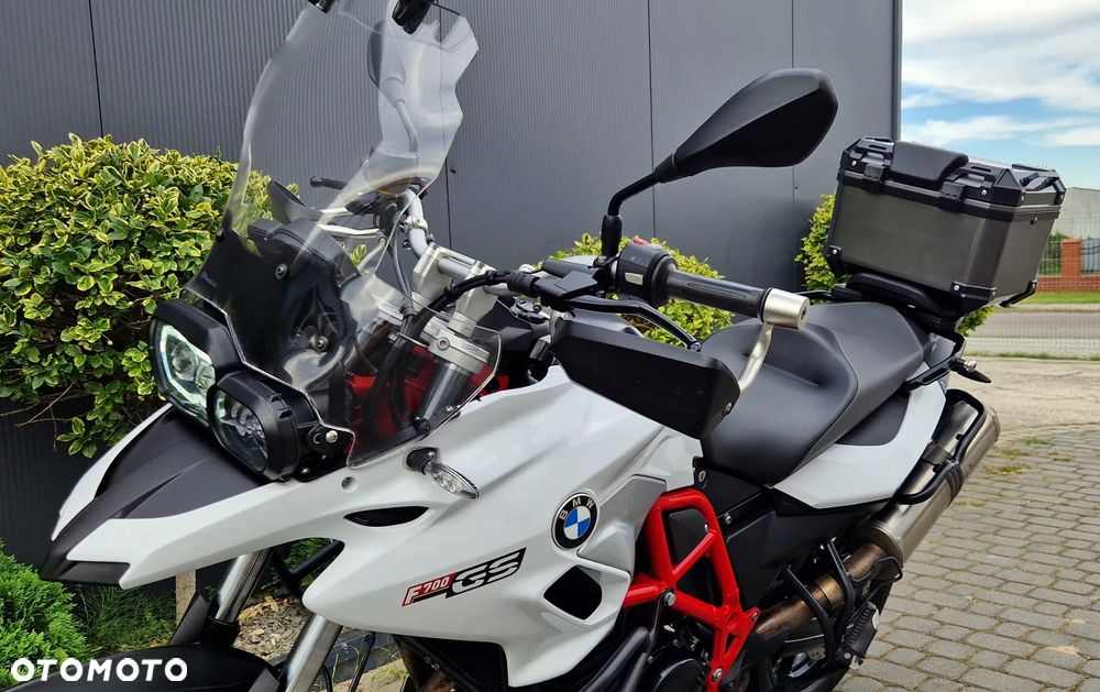 BMW F - 29