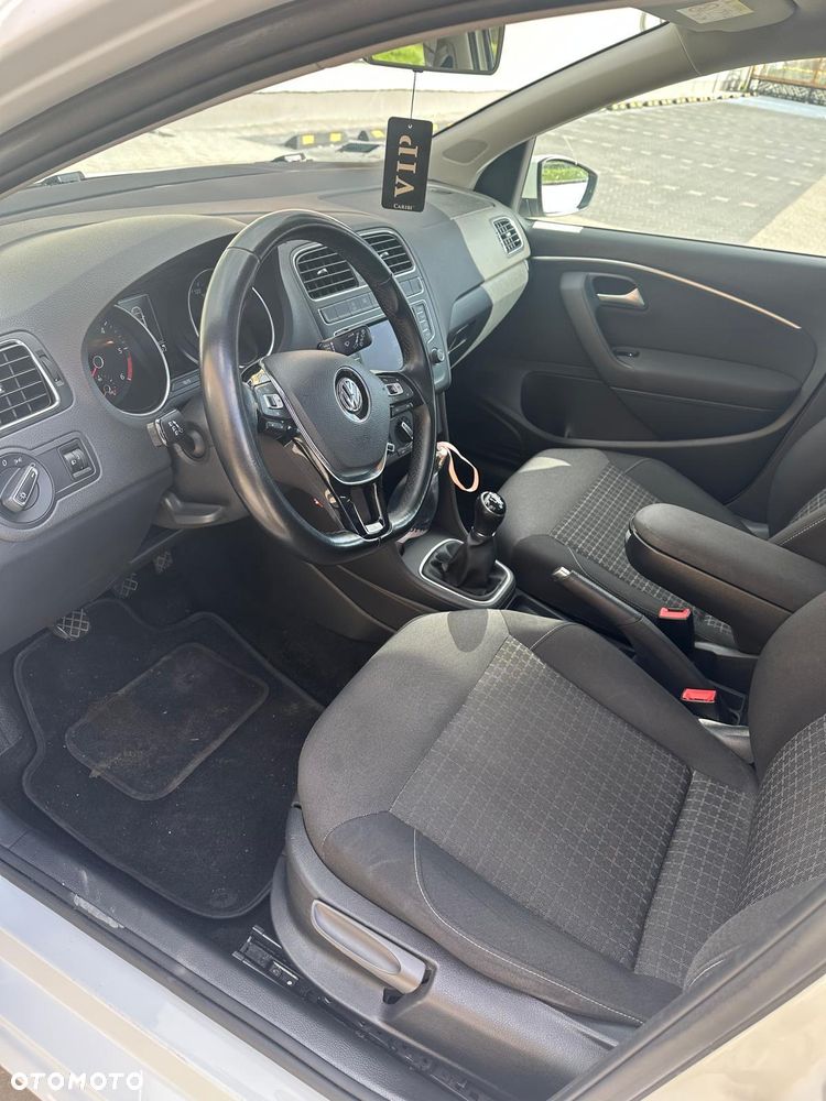 Volkswagen Polo 1.4 TDI BMT Comfortline - 12