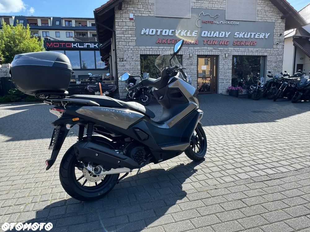 Kymco Skytown - 7