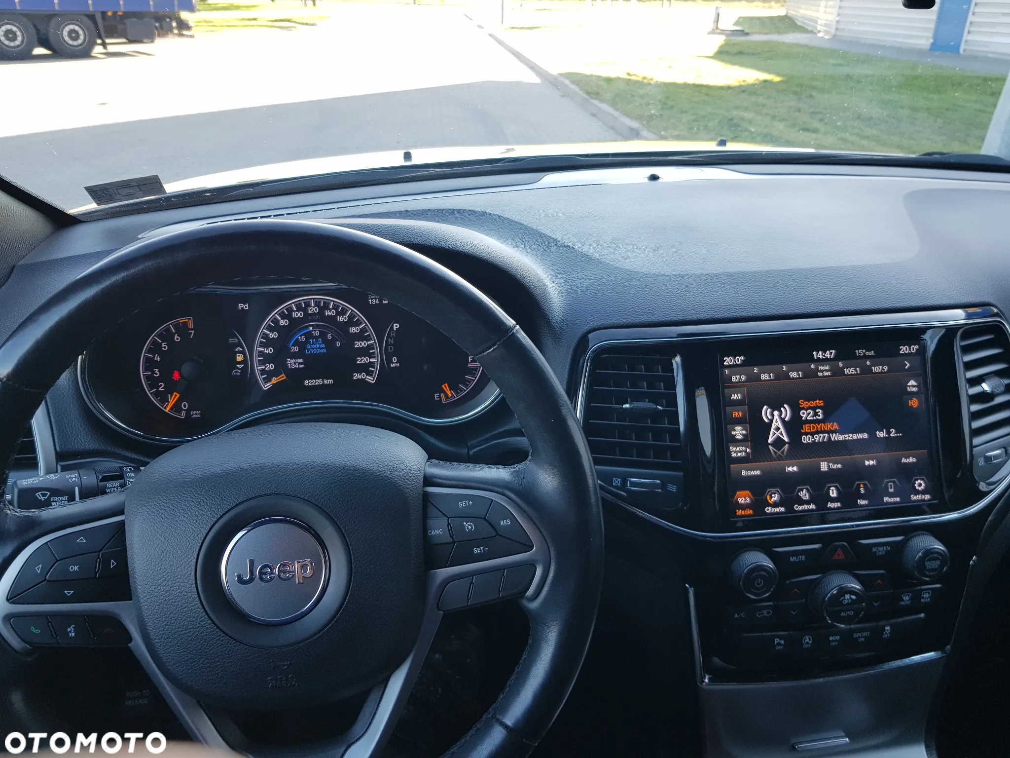 Jeep Grand Cherokee - 10