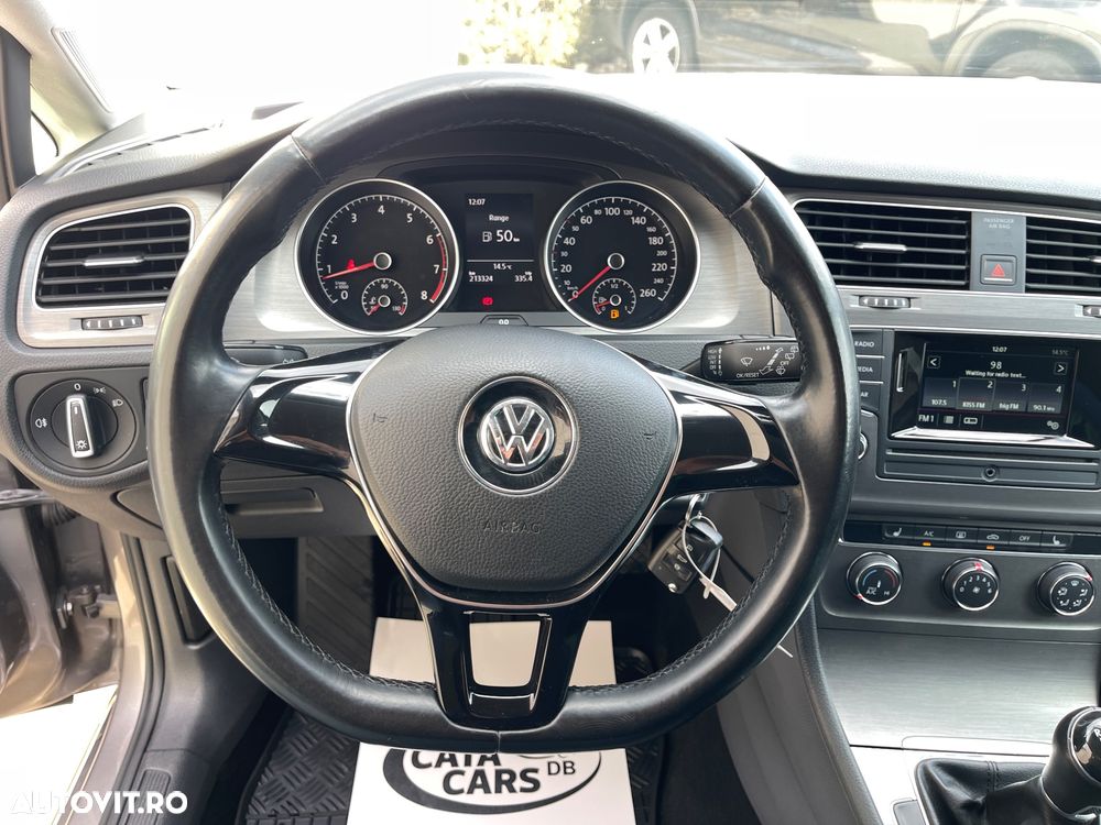 Volkswagen Golf 1.2 TSI BMT Comfortline - 38