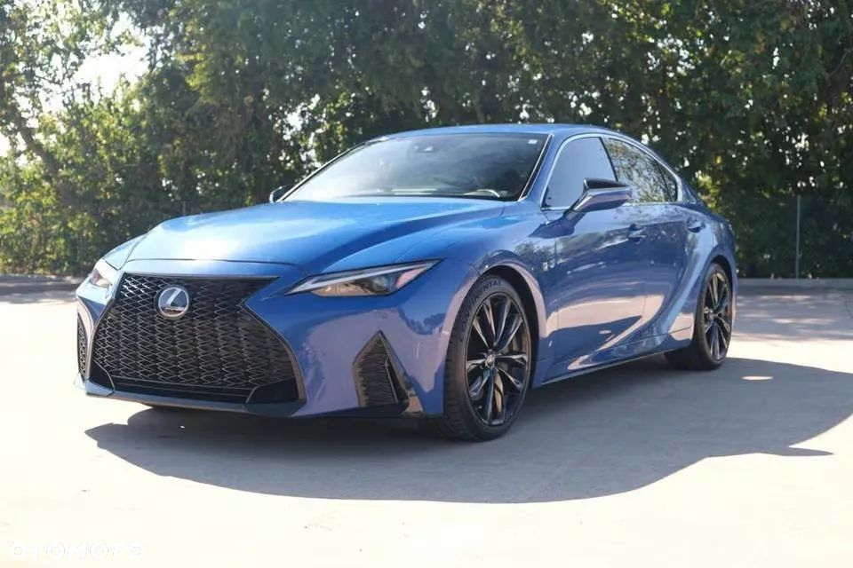 Lexus IS - 2