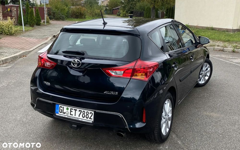 Toyota Auris 1.6 Executive - 9