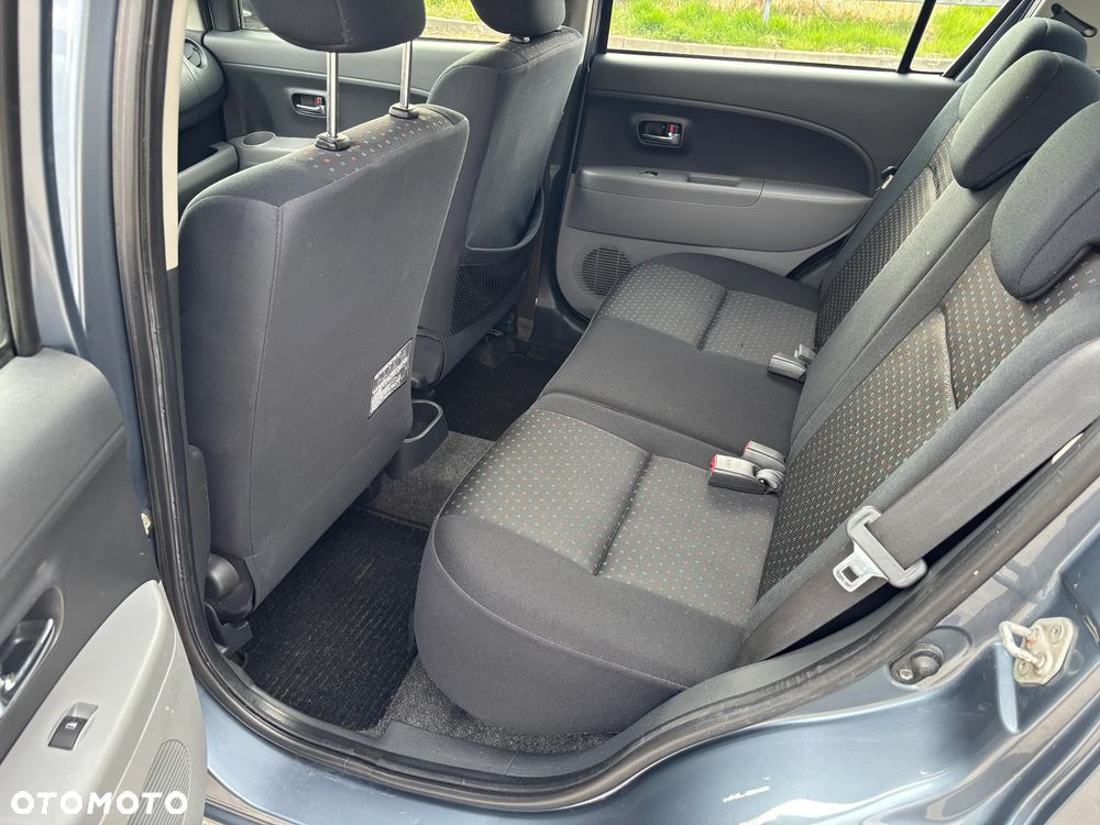 Daihatsu Sirion 1.3 - 19
