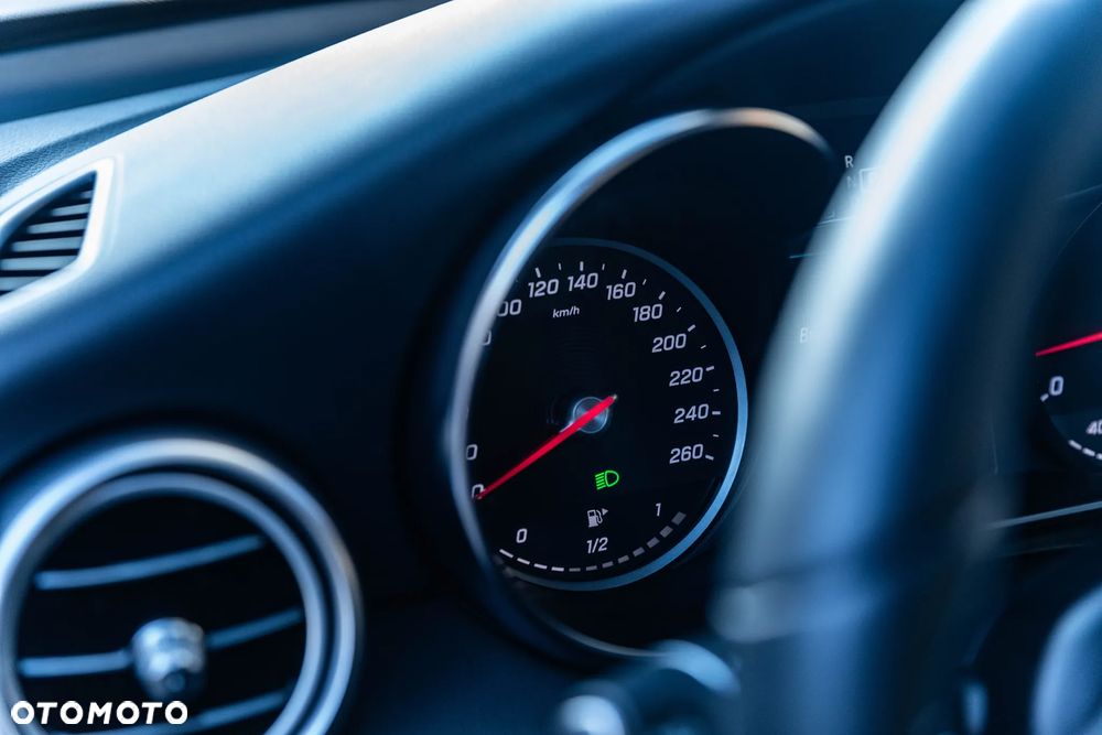 Mercedes-Benz GLC 300 4Matic 9G-TRONIC AMG Line Plus - 30