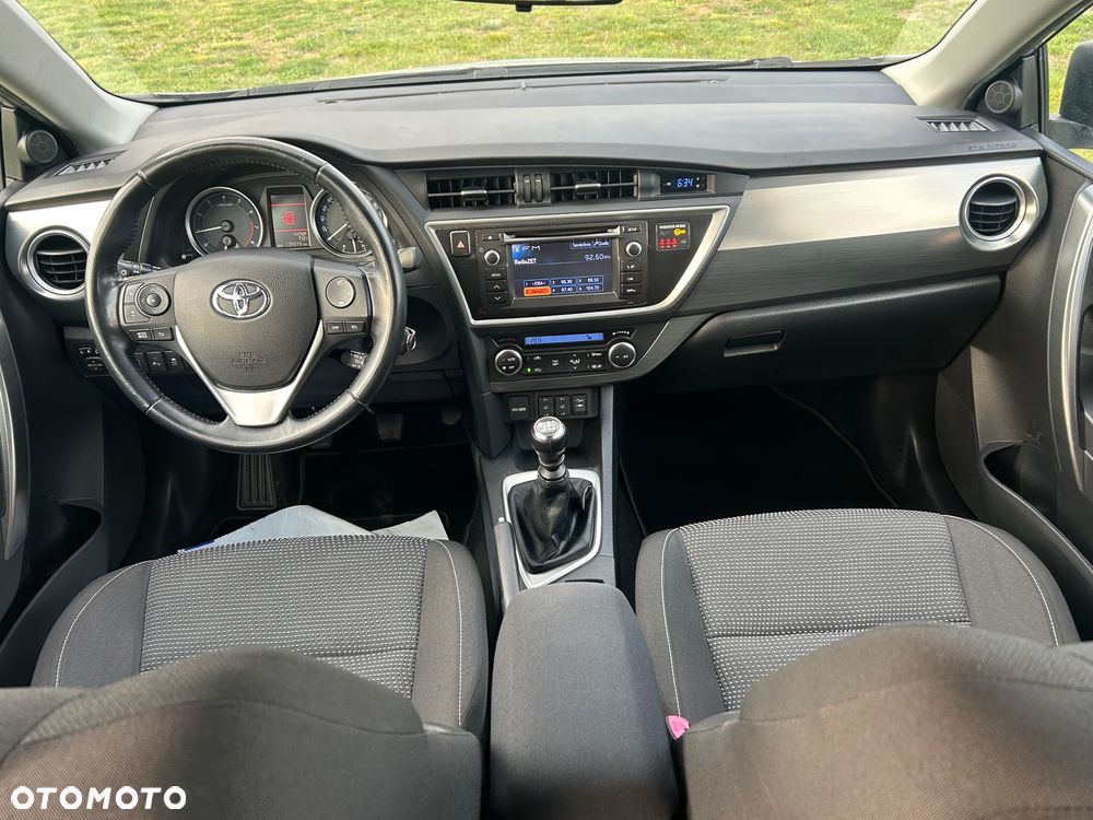 Toyota Auris 1.6 Executive - 17