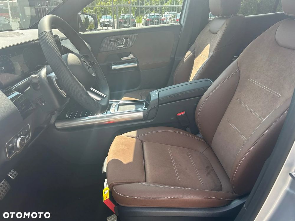 Mercedes-Benz GLA 200 d 4-Matic AMG Line 8G-DCT - 9