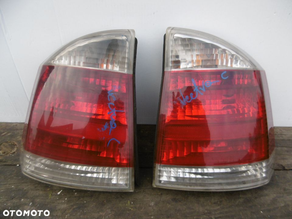 Lampa tył  prawe vectra c SEDAN LIFT - 1