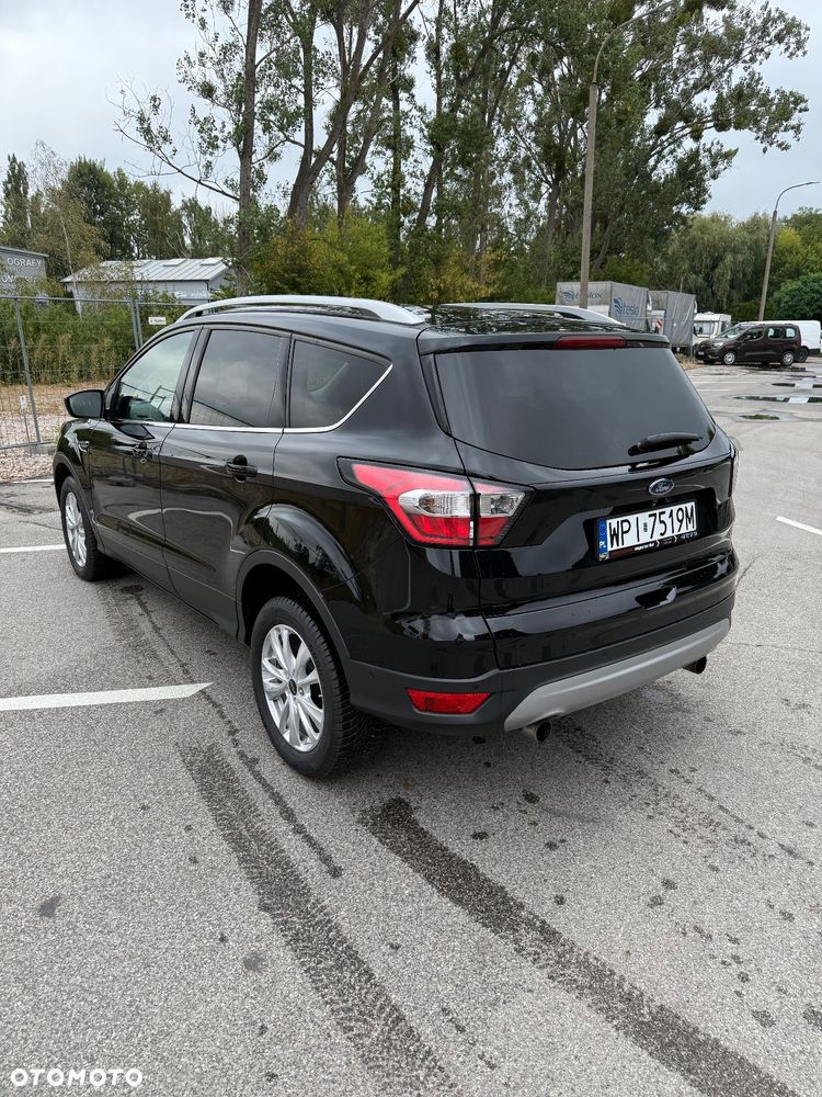 Ford Kuga 1.5 EcoBoost 2x4 Titanium - 5