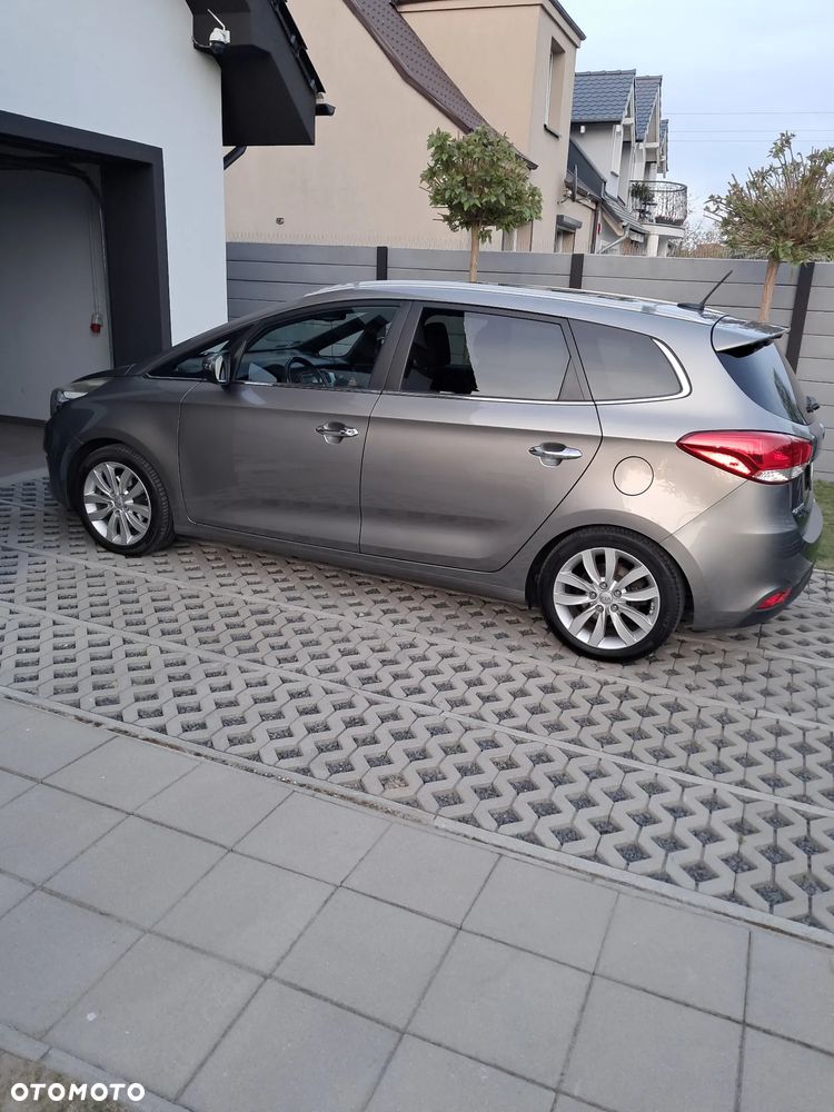 Kia Carens 1.7 CRDi XL 7os - 18