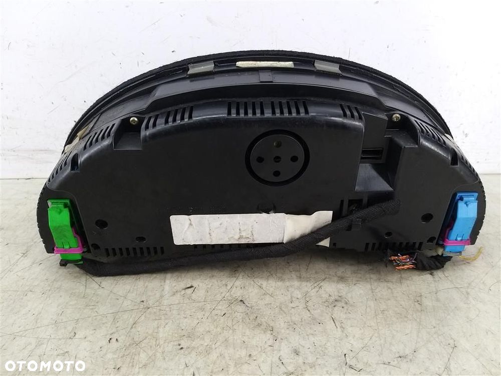 Licznik Audi A4  B6 8E 1.9TDI 130KM 2000-2004 R - 2