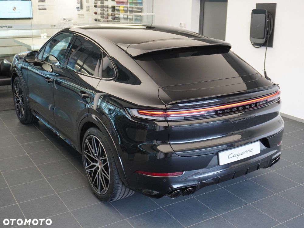 Porsche Cayenne GTS - 18