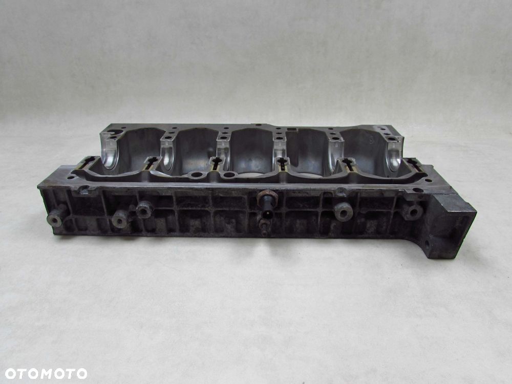 VOLVO S60 S80 V70 XC 02-08 D5244T POLBLOK BLOK DOL SILNIKA KARTER 9186948 - 2