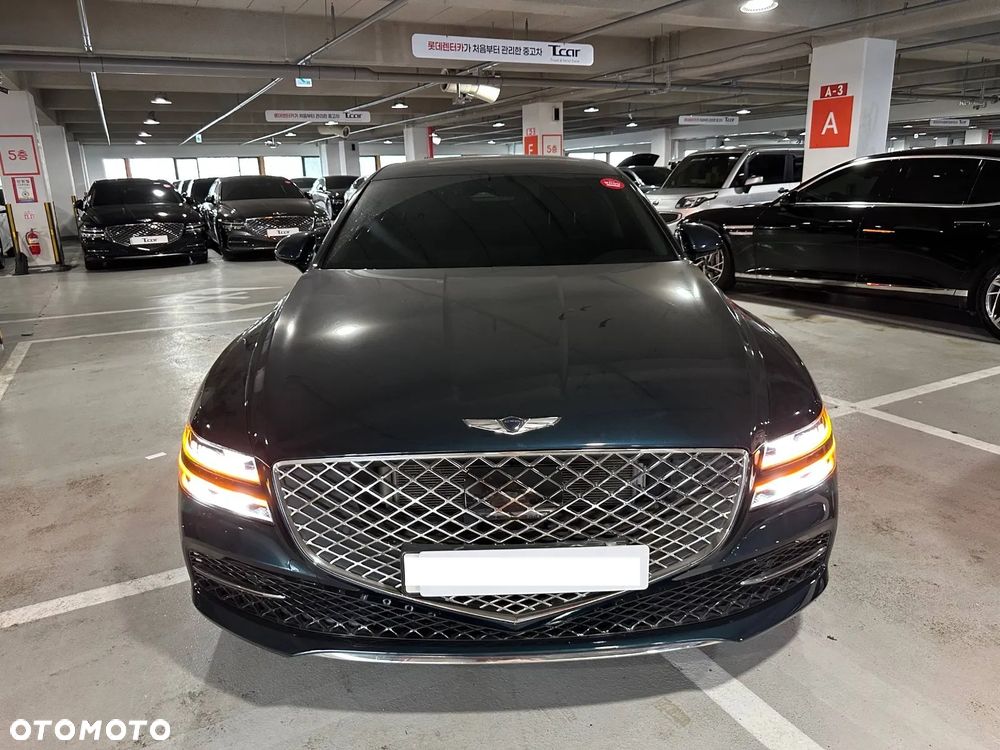 Hyundai Genesis - 2