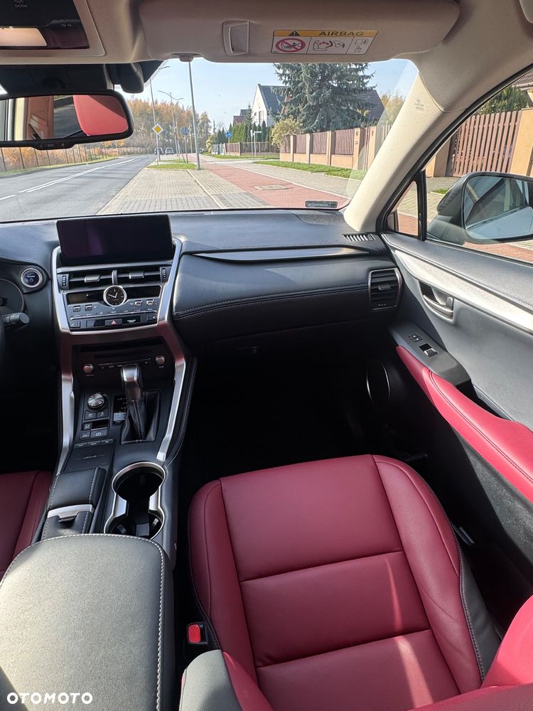 Lexus NX 300h F Impression AWD - 4