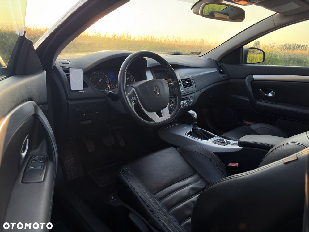 Renault Laguna - 1