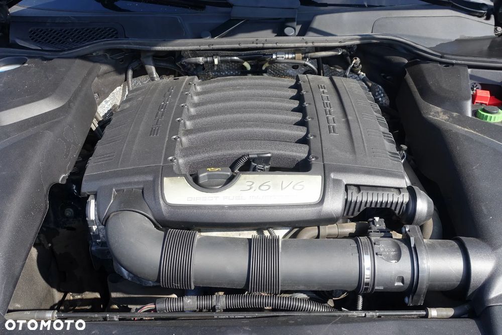Porsche Cayenne Platinum Edition - 40