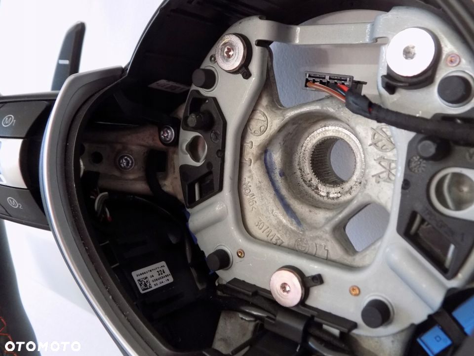 BMW F80 F82 F87 KIEROWNICA SKÓRA ŁOPATKI M PAKIET - 4