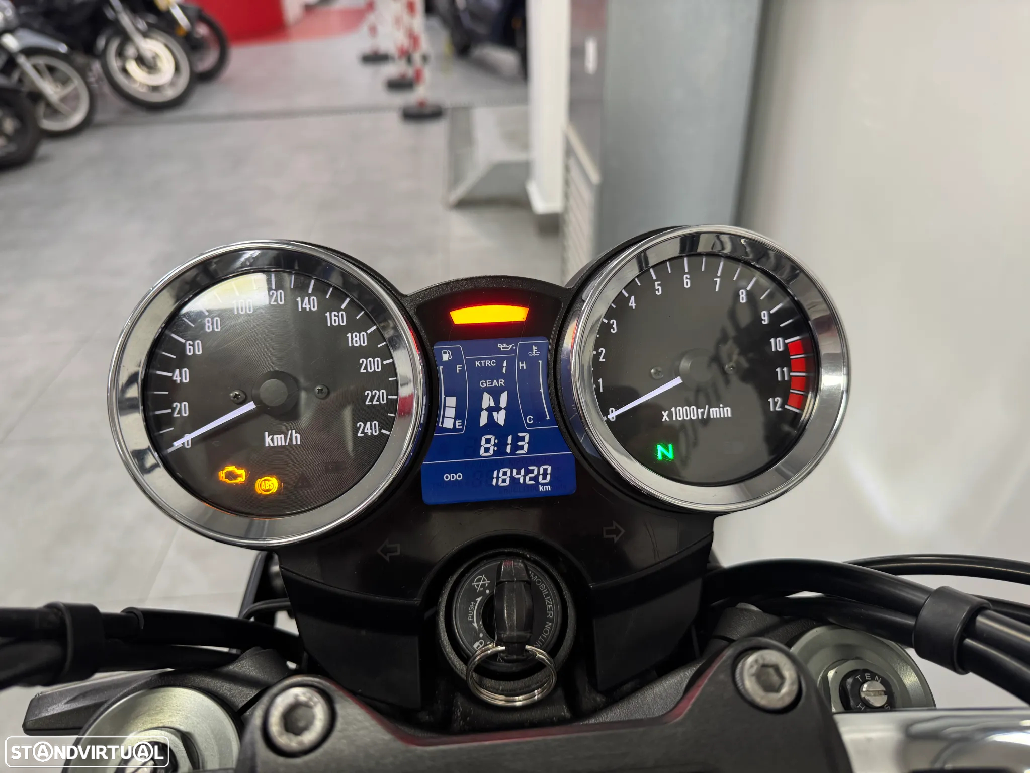 Kawasaki Z 900 RS - 6