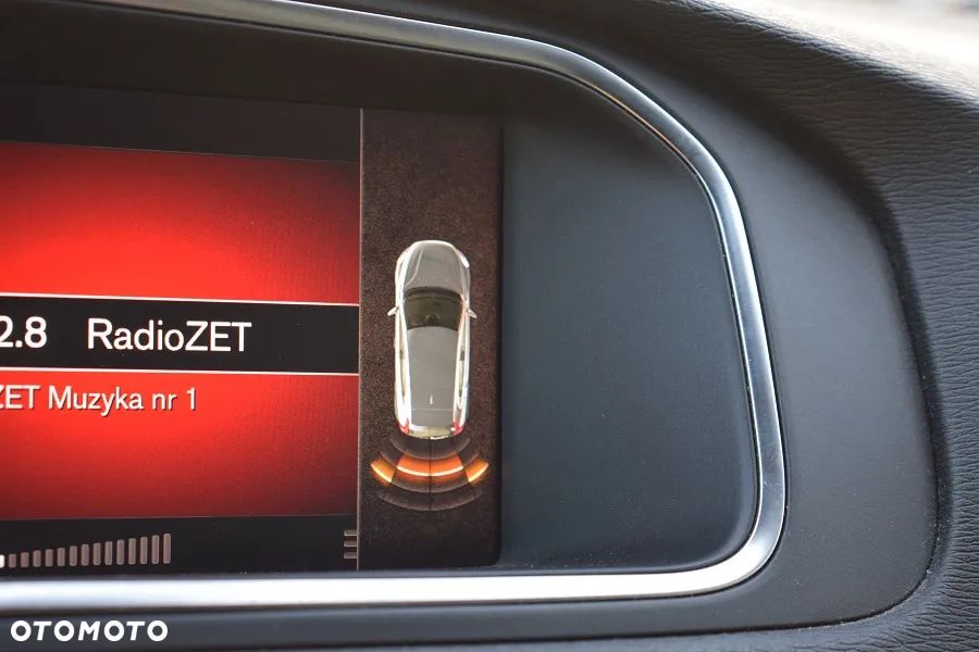 Volvo V40 D3 Momentum - 16