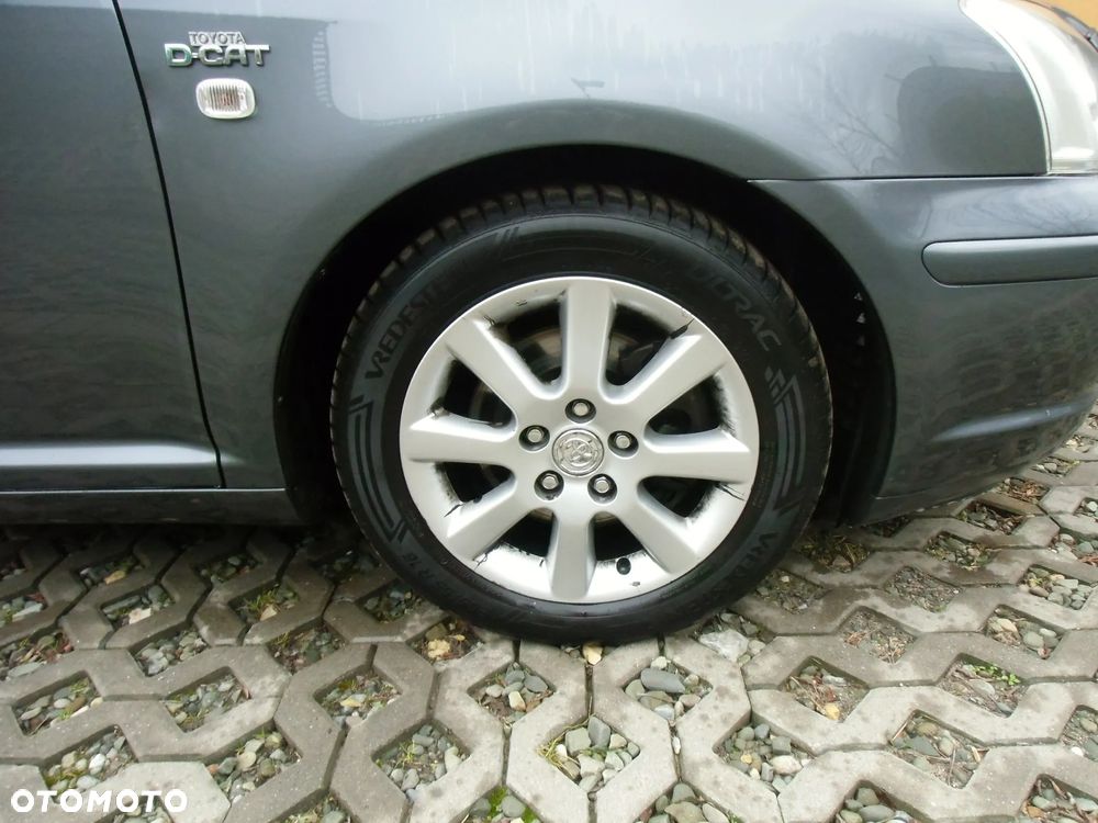 Toyota Avensis 2.2 D-CAT Executive - 22