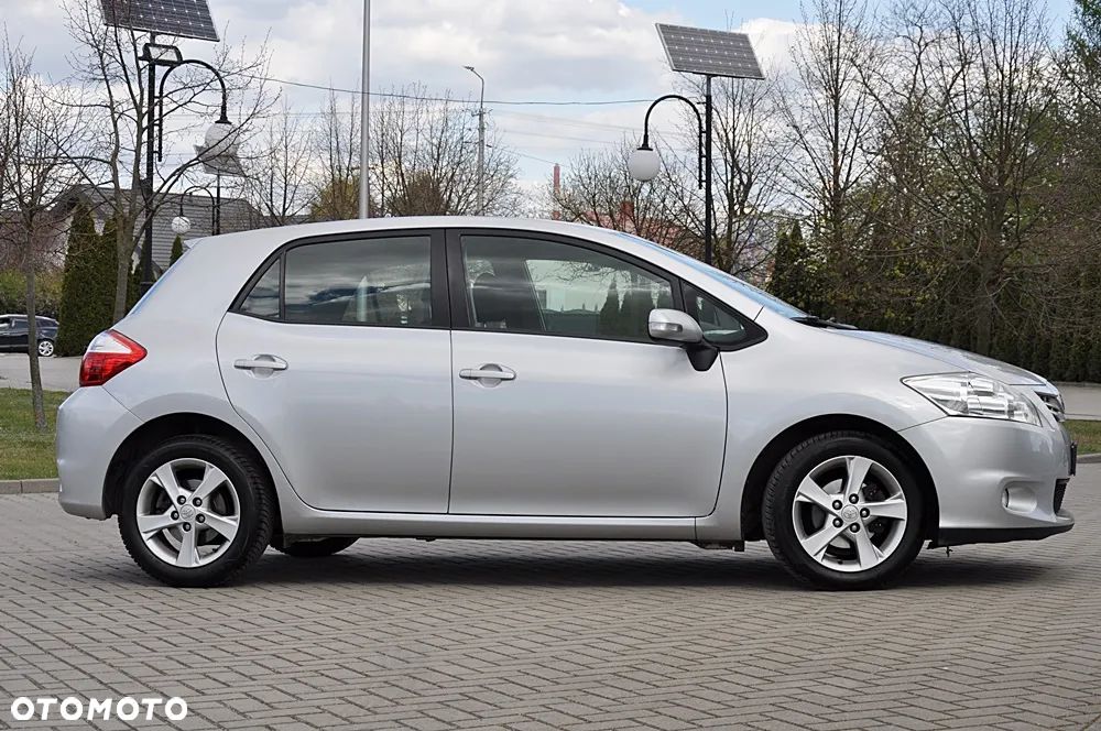 Toyota Auris 1.33 VVT-i Terra Start - 34