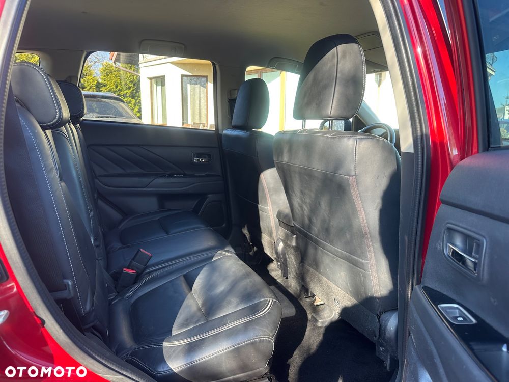 Mitsubishi Outlander 2.0 4WD Top - 15