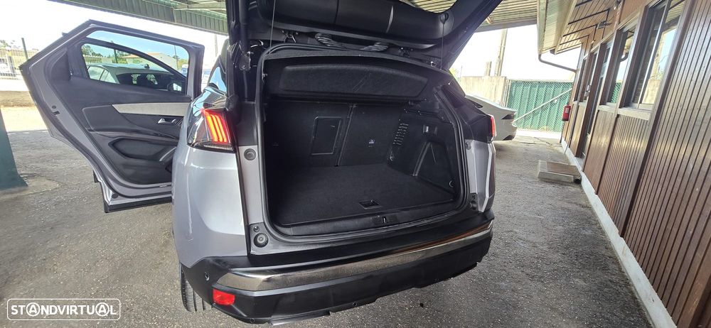 Peugeot 3008 1.6 Hybrid4 GT Pack e-EAT8 - 23