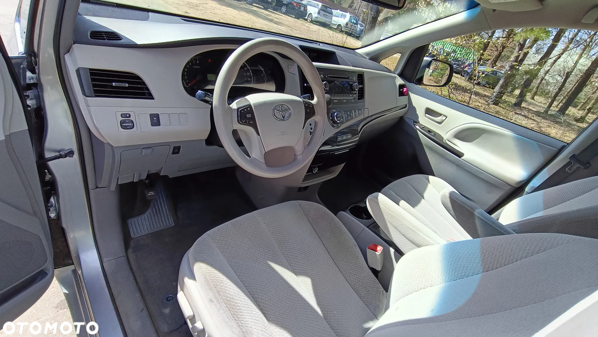 Toyota Sienna 3.5 V6 SE - 35
