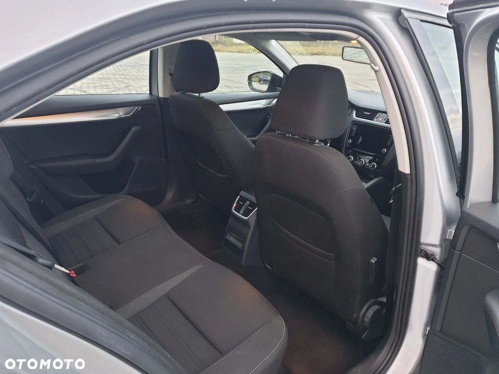 Skoda Octavia 1.4 TSI Ambition - 22