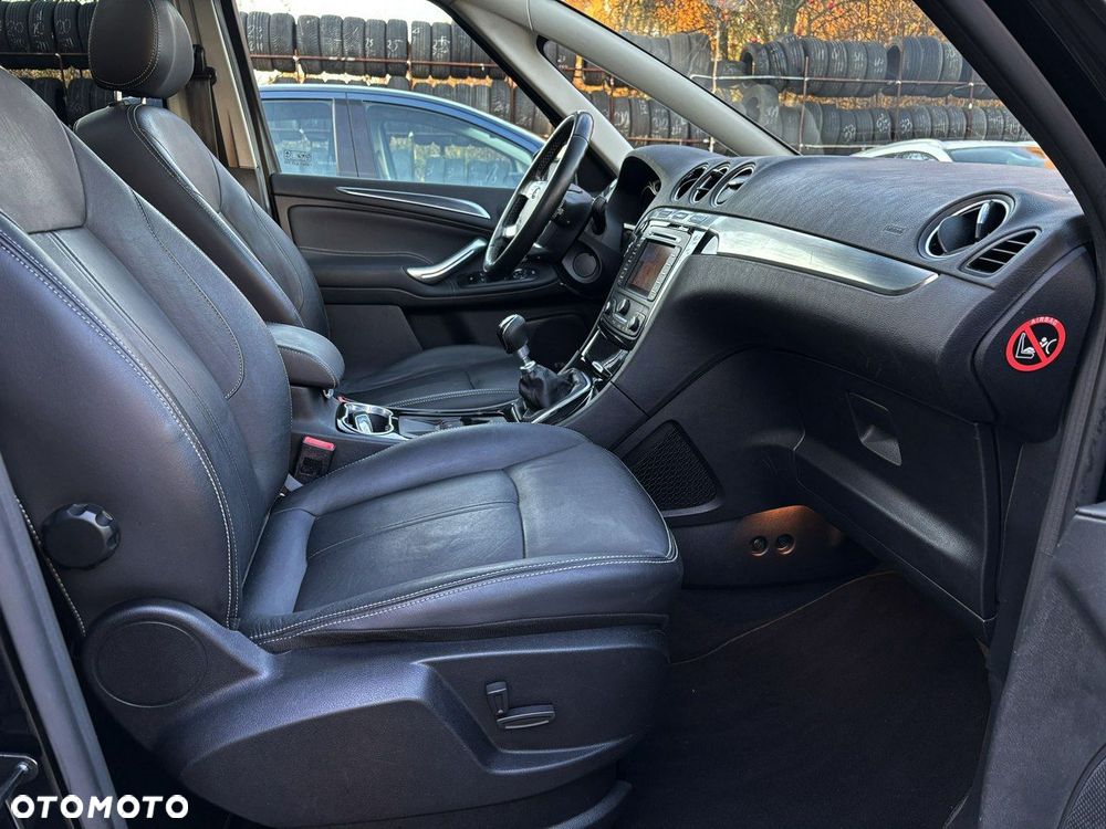 Ford S-Max 2.0 TDCi DPF Titanium X - 27