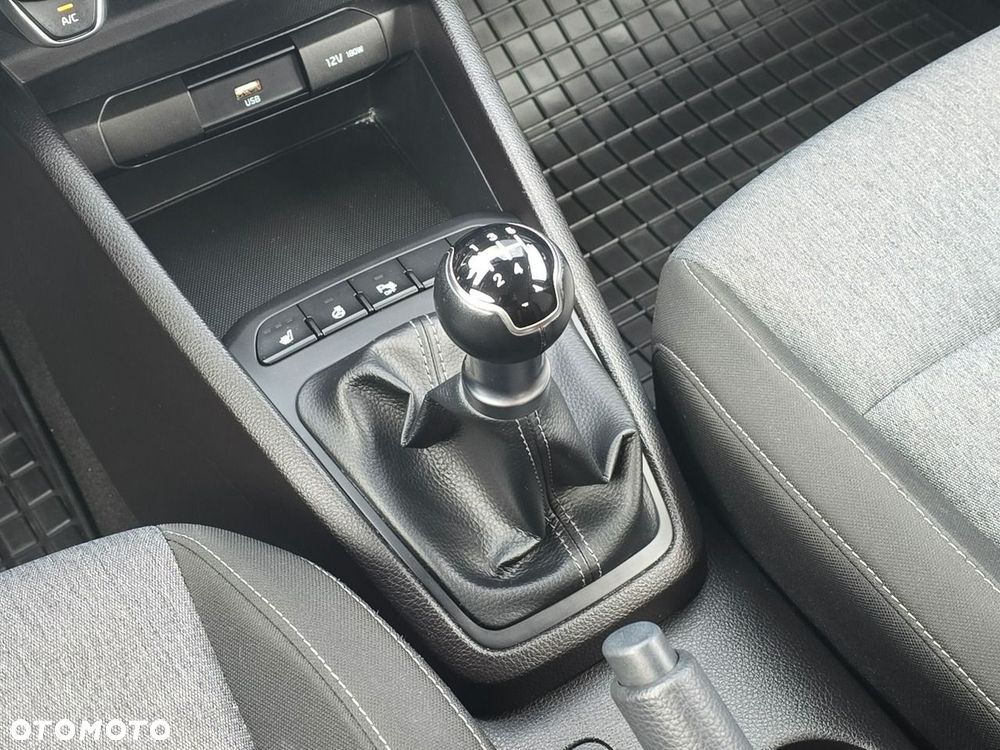 Kia Stonic - 15