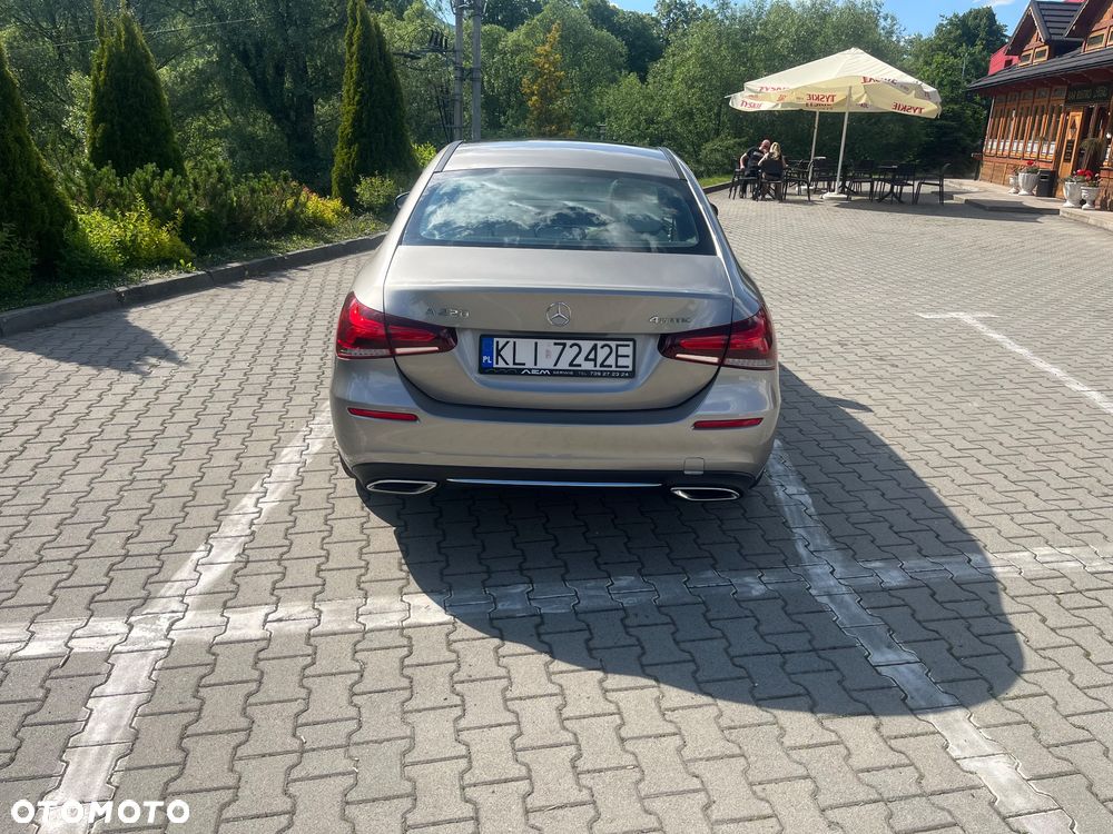 Mercedes-Benz Klasa A 220 4-Matic Progressive 7G-DCT - 12