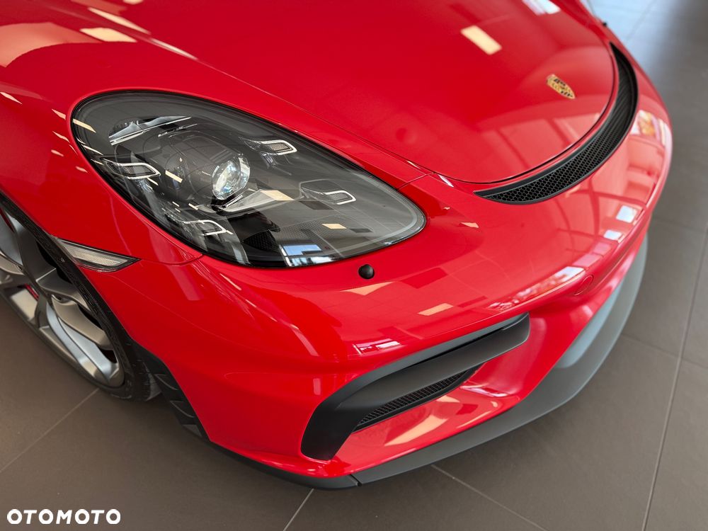 Porsche 718 Cayman - 14