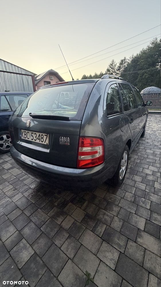 Skoda Fabia - 3