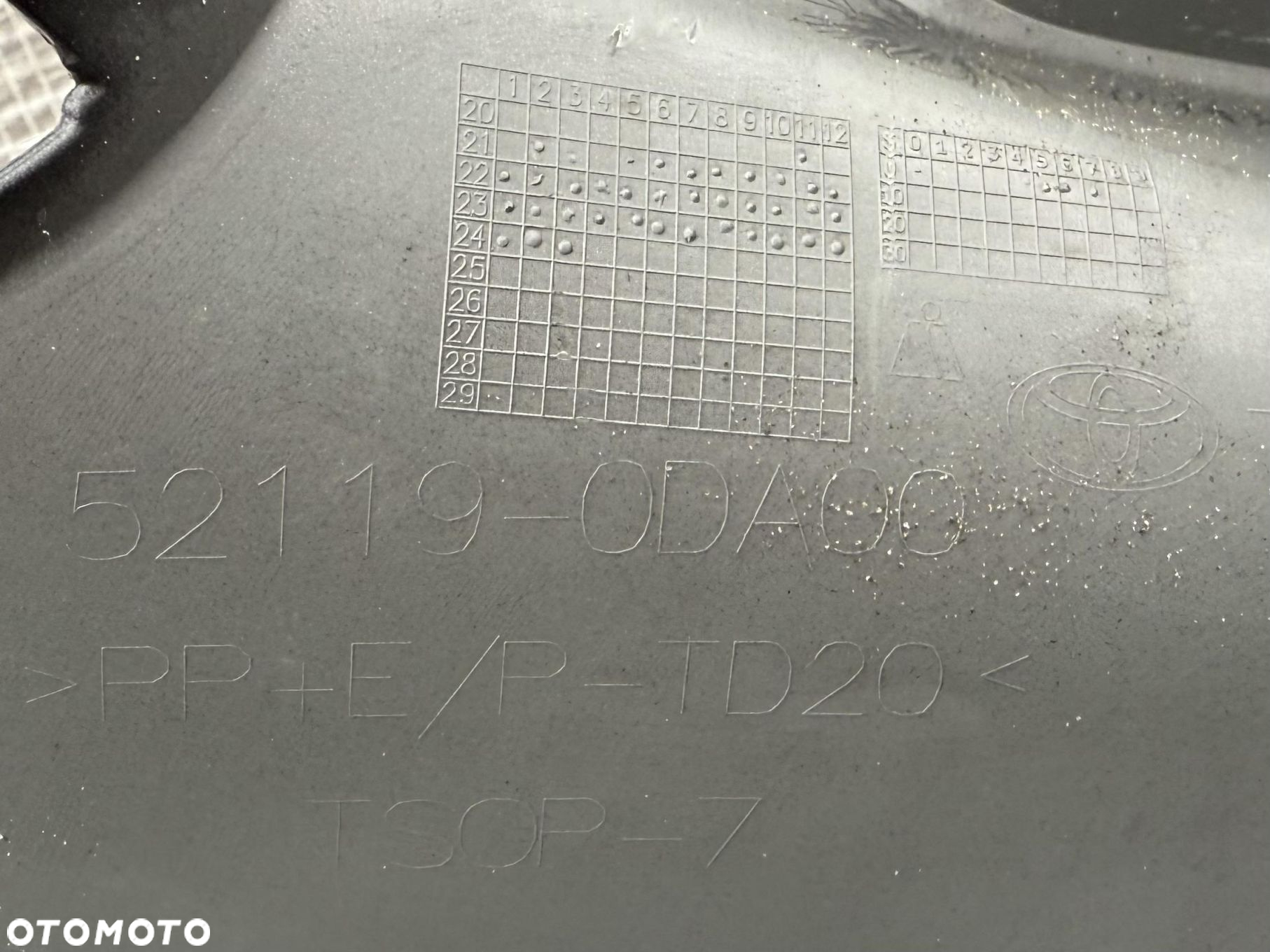 TOYOTA YARIS IV GT SPORT ZDERZAK PRZEDNI PRZÓD 52119-0DA00 - 12